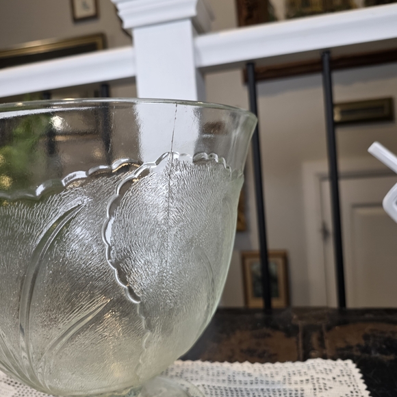 Indiana Glass Pebble Leaf Clear Punch Bowl Footed Compote 9" Tall Vintage 1960s - Picture 11 of 14